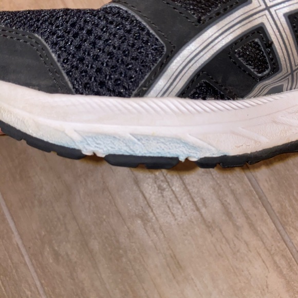 Black ASICS Running Shoes - Picture 5 of 5